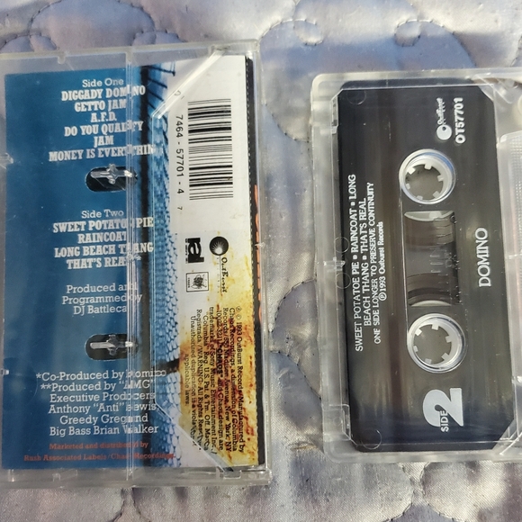 Domino [Parental Advisory Explicit Lyrics] (Cassette Tape, 1993) Rap, Hip Hop - Picture 2 of 2